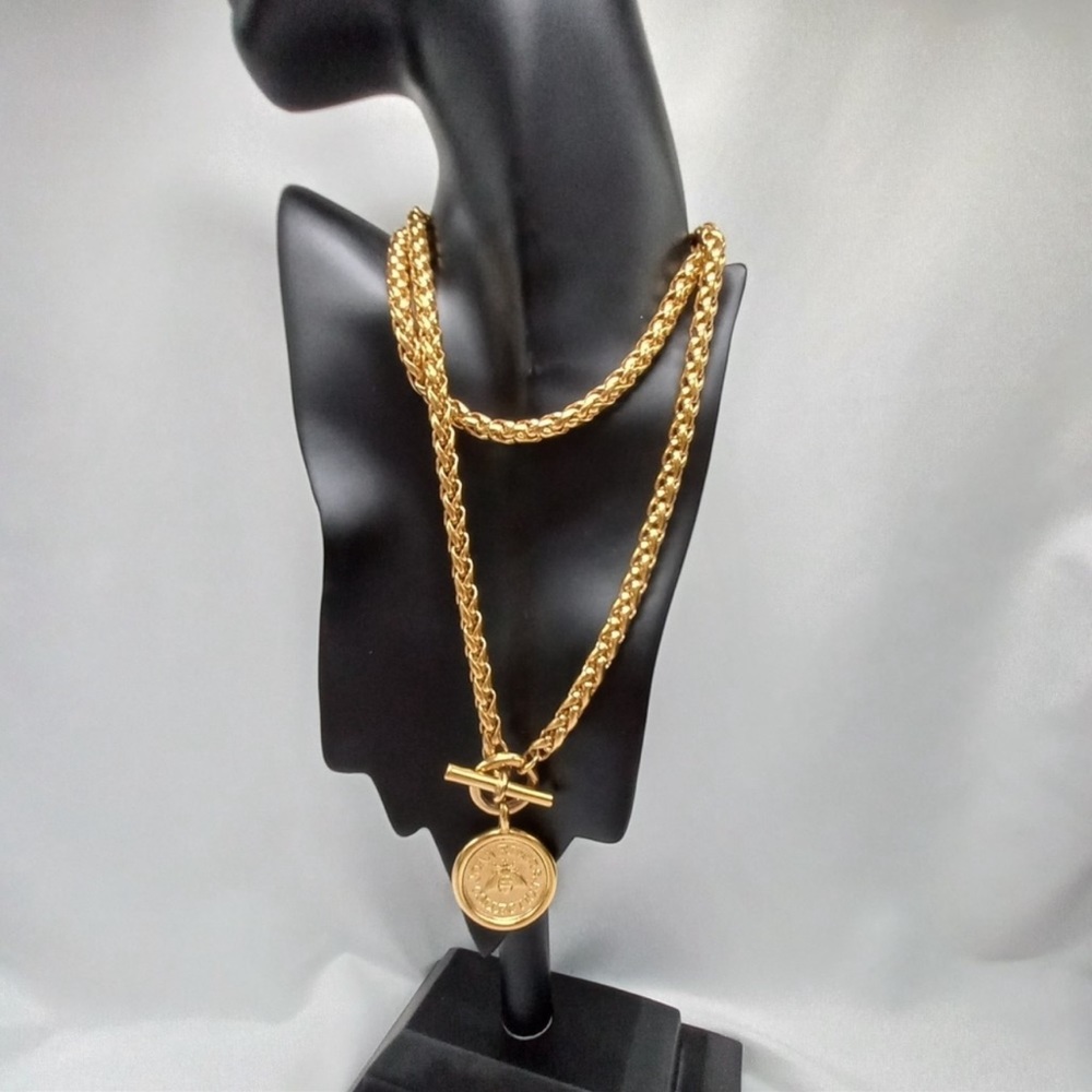 EUC Joan Rivers Bee Collection